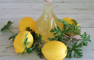 Λεμονάδα αρωματισμένη με αρμπαρόριζα