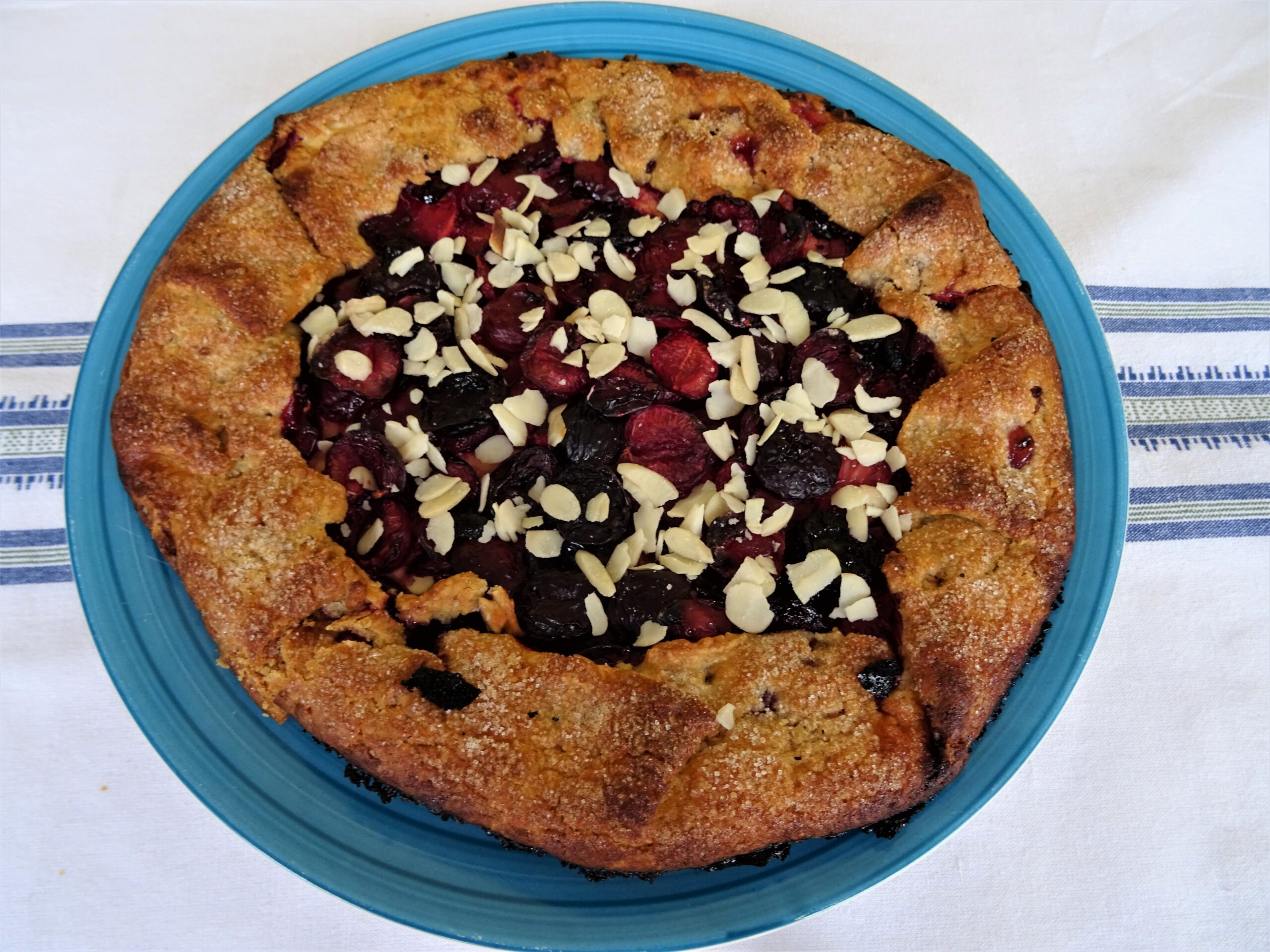 Galette με κεράσια και ανθότυρο
