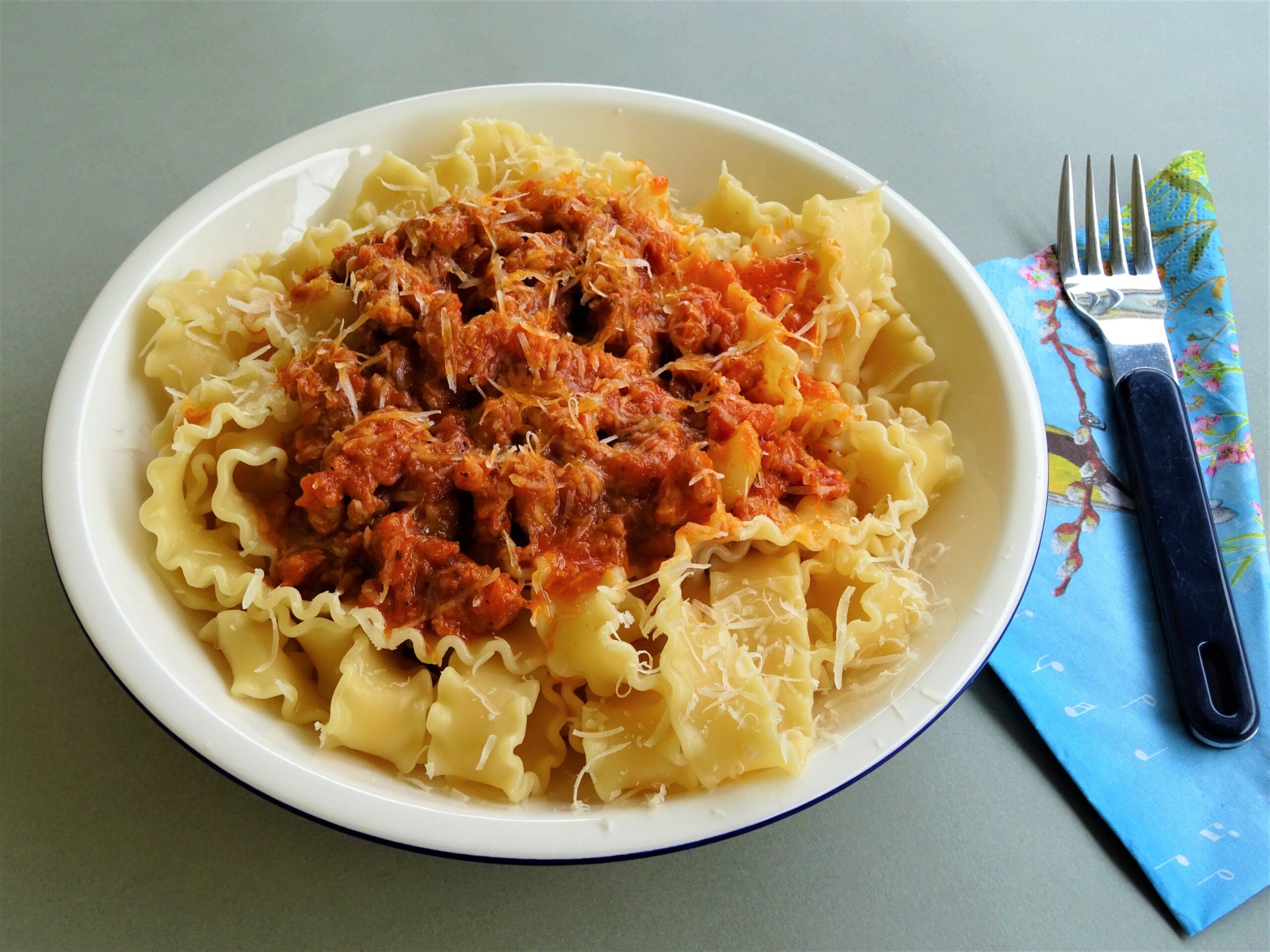 Ζυμαρικά με Ιταλικό λουκάνικο salsicca