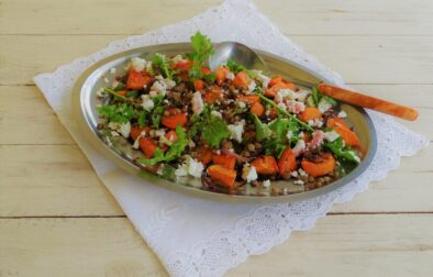 Σαλάτα με γλυκοπατάτες, καρότα, φακές και φέτα