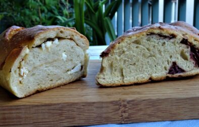 Ελιόψωμο και τυρόψωμο με προζύμι