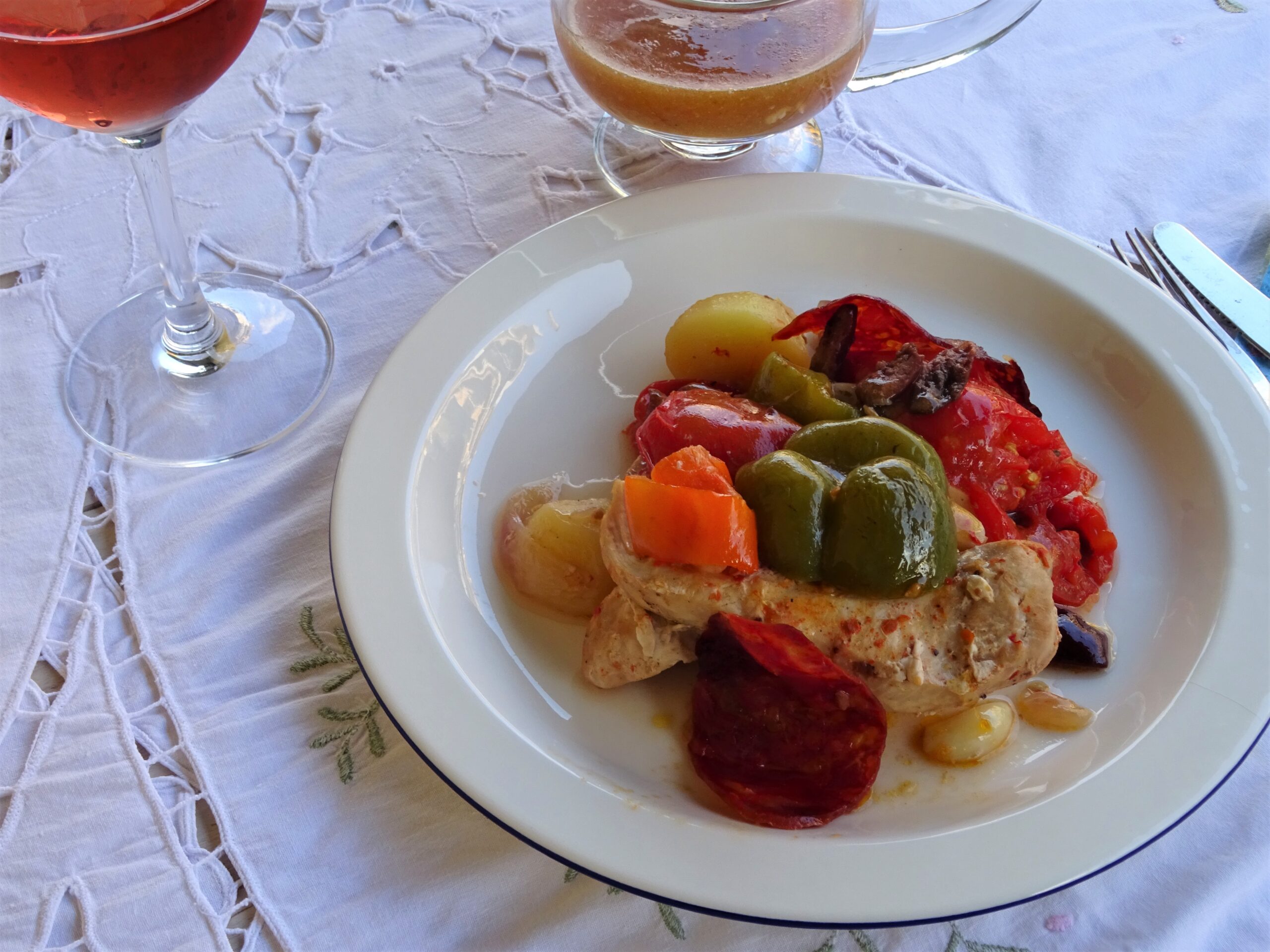 Κοτόπουλο με λαχανικά και τσορίθο